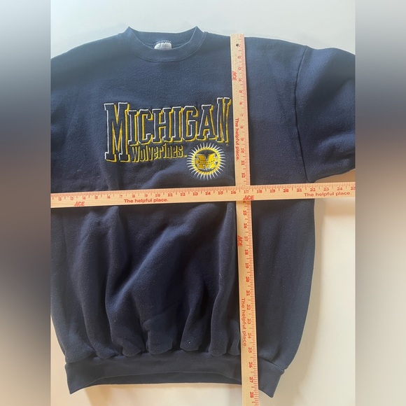 Vintage 90s Logo 7 blue Michigan Wolverines embroidered logo blue sweatshirt XL - Picture 6 of 9